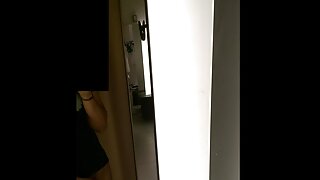 Lelijke zwarte nymfo ...
