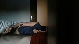 Jonge brunette zwerv ...