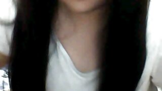 Hottie met bleke hui ...